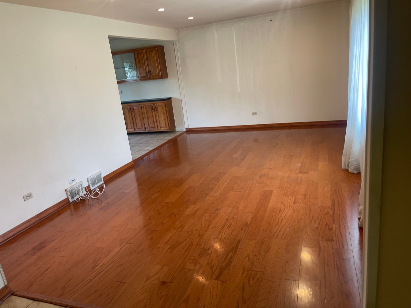 1802 W WILLOW Lane 1802