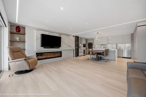 Tiny photo for 2 Oak Brook Club Drive #C303, Oak Brook, IL 60523 (MLS # 12599625)