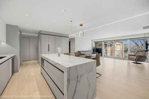 Tiny photo for 2 Oak Brook Club Drive #C303, Oak Brook, IL 60523 (MLS # 12599625)