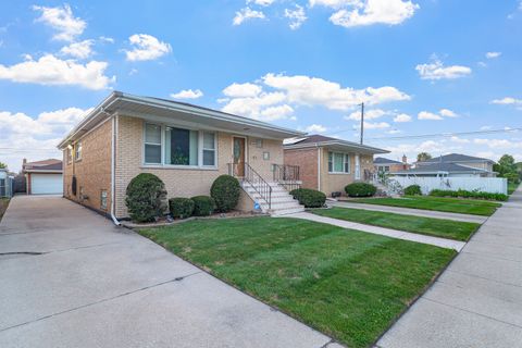 Tiny photo for 590 Exchange Avenue, Calumet City, IL 60409 (MLS # 12547570)