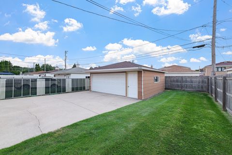 Tiny photo for 590 Exchange Avenue, Calumet City, IL 60409 (MLS # 12547570)