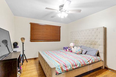 Tiny photo for 590 Exchange Avenue, Calumet City, IL 60409 (MLS # 12547570)