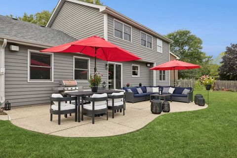 Tiny photo for 50 Erin Drive, Cary, IL 60013 (MLS # 12467243)
