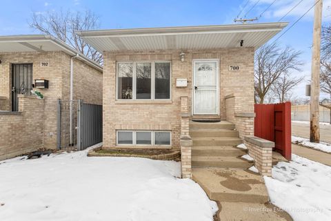 Tiny photo for 700 W 50th Street, Chicago, IL 60609 (MLS # 12565309)