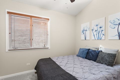 Tiny photo for 700 W 50th Street, Chicago, IL 60609 (MLS # 12565309)