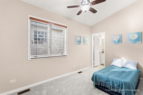 Tiny photo for 700 W 50th Street, Chicago, IL 60609 (MLS # 12565309)
