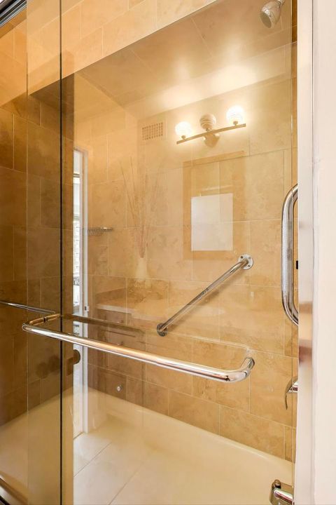 Tiny photo for 3180 N Lake Shore Drive #9H, Chicago, IL 60657 (MLS # 12503165)