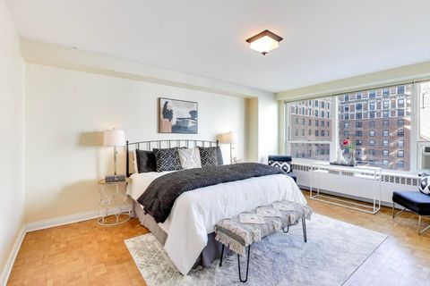 Tiny photo for 3180 N Lake Shore Drive #9H, Chicago, IL 60657 (MLS # 12503165)