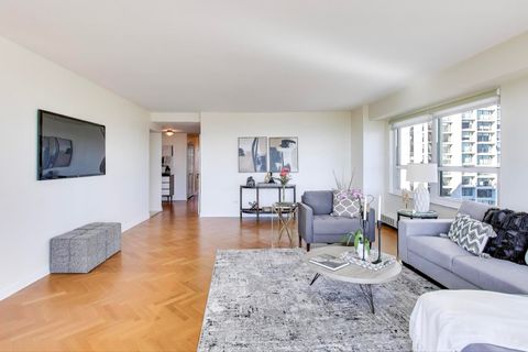 Tiny photo for 3180 N Lake Shore Drive #9H, Chicago, IL 60657 (MLS # 12503165)