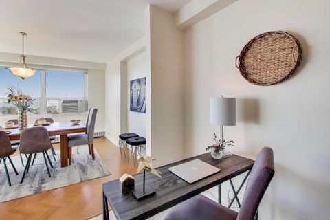 Tiny photo for 3180 N Lake Shore Drive #9H, Chicago, IL 60657 (MLS # 12503165)