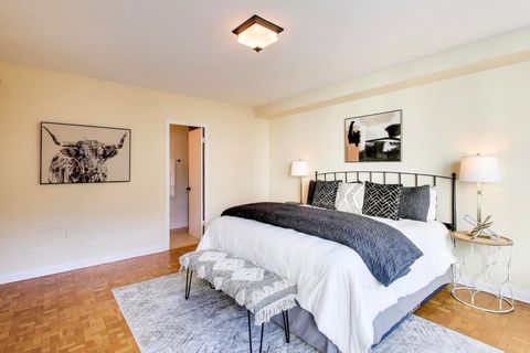 Tiny photo for 3180 N Lake Shore Drive #9H, Chicago, IL 60657 (MLS # 12503165)