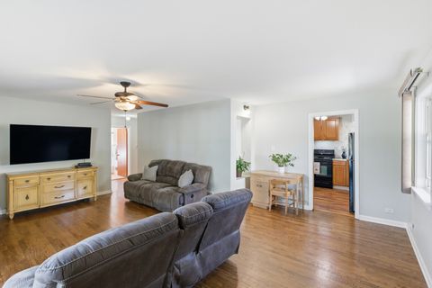 Tiny photo for 510 S Chase Avenue, Lombard, IL 60148 (MLS # 12522134)