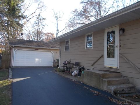 Tiny photo for 905 WINTHROP Court, Zion, IL 60099 (MLS # 12518959)