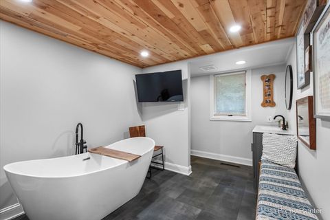 Tiny photo for 6111 Ridgeview Drive, Huntley, IL 60142 (MLS # 12443979)