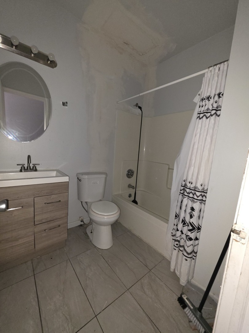 3629 W Lexington Street