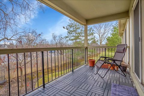Tiny photo for 970 Ivy Lane #C, Deerfield, IL 60015 (MLS # 12442961)