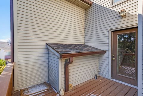 Tiny photo for 3409 Parkwild Drive #101, Bettendorf, IA 52722 (MLS # 12579395)