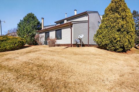 Tiny photo for 3409 Parkwild Drive #101, Bettendorf, IA 52722 (MLS # 12579395)