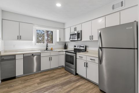 Tiny photo for 3409 Parkwild Drive #101, Bettendorf, IA 52722 (MLS # 12579395)