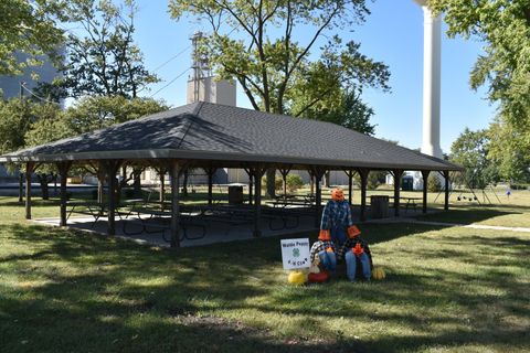 Tiny photo for 112 W 3rd Street, Gridley, IL 61744 (MLS # 12490362)