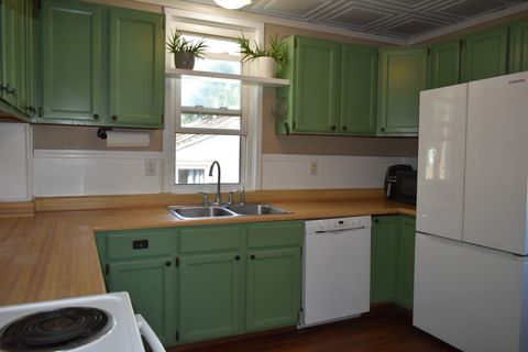 Tiny photo for 112 W 3rd Street, Gridley, IL 61744 (MLS # 12490362)