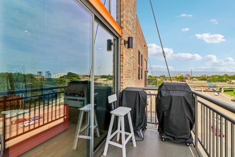 Tiny photo for 2545 S Dearborn Street #533, Chicago, IL 60616 (MLS # 12760133)