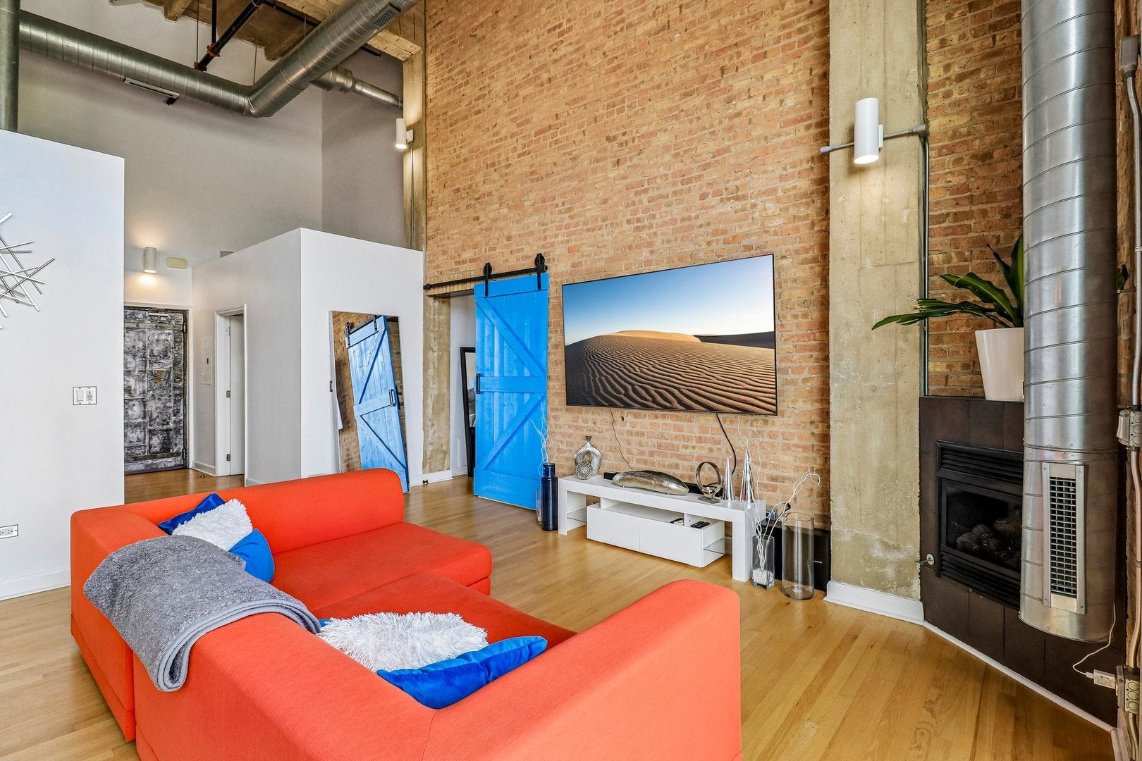 2545 S Dearborn Street 533