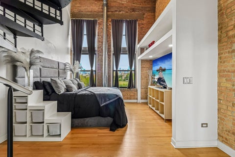 Tiny photo for 2545 S Dearborn Street #533, Chicago, IL 60616 (MLS # 12760133)