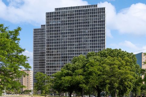 Photo of 330 W Diversey Parkway #2108, Chicago, IL 60657 (MLS # 12477535)