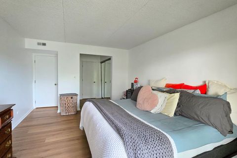 Tiny photo for 690 Chandler Road #305, Gurnee, IL 60031 (MLS # 12482447)