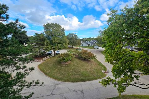 Tiny photo for 690 Chandler Road #305, Gurnee, IL 60031 (MLS # 12482447)