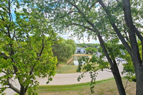 Tiny photo for 690 Chandler Road #305, Gurnee, IL 60031 (MLS # 12482447)