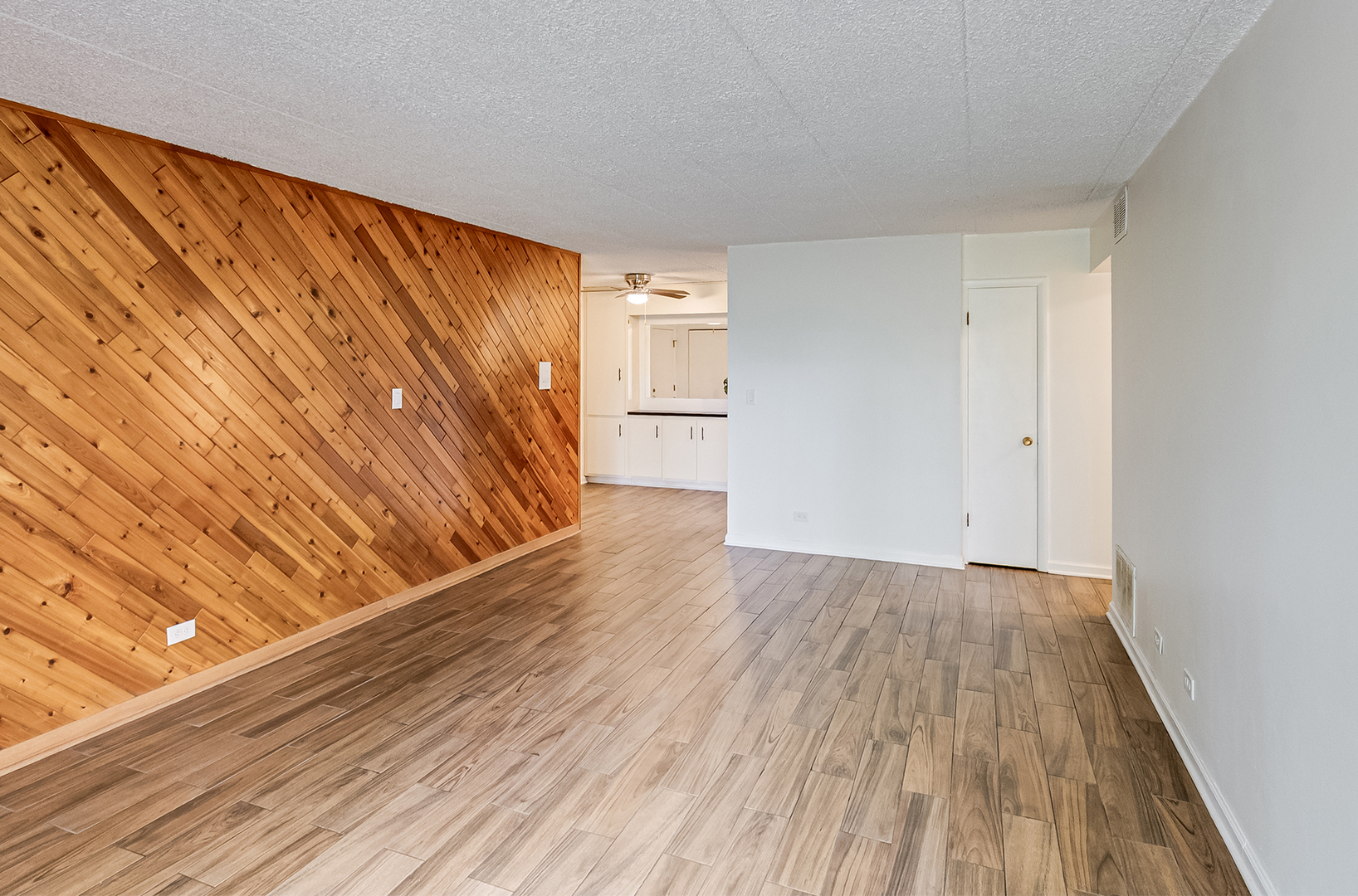 1620 Richmond Circle 106
