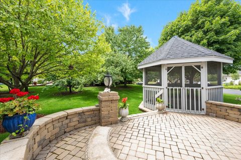 Tiny photo for 4101 St Andrews Court, St. Charles, IL 60174 (MLS # 12403320)