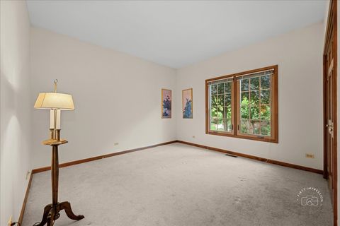 Tiny photo for 4101 St Andrews Court, St. Charles, IL 60174 (MLS # 12403320)