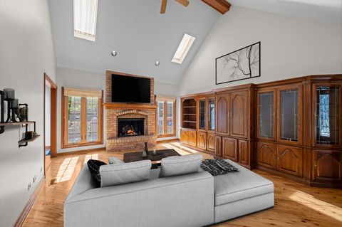 Tiny photo for 4101 St Andrews Court, St. Charles, IL 60174 (MLS # 12403320)