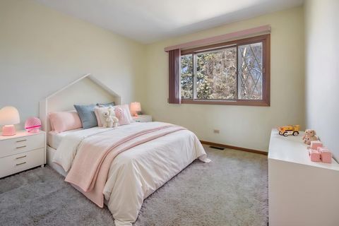 Tiny photo for 418 N Lancers Drive, Addison, IL 60101 (MLS # 12614086)
