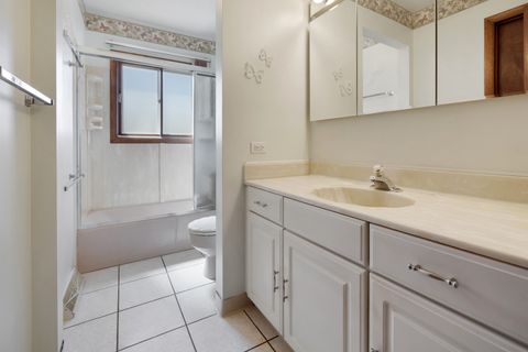 Tiny photo for 418 N Lancers Drive, Addison, IL 60101 (MLS # 12614086)