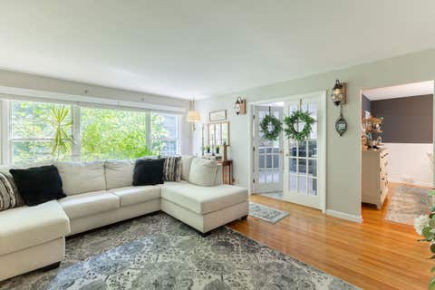 Tiny photo for 4359 Lincoln Avenue, Rolling Meadows, IL 60008 (MLS # 12268244)