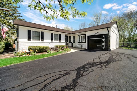 Tiny photo for 4359 Lincoln Avenue, Rolling Meadows, IL 60008 (MLS # 12268244)