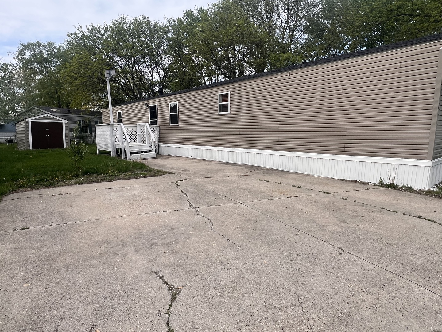 Listing image 1