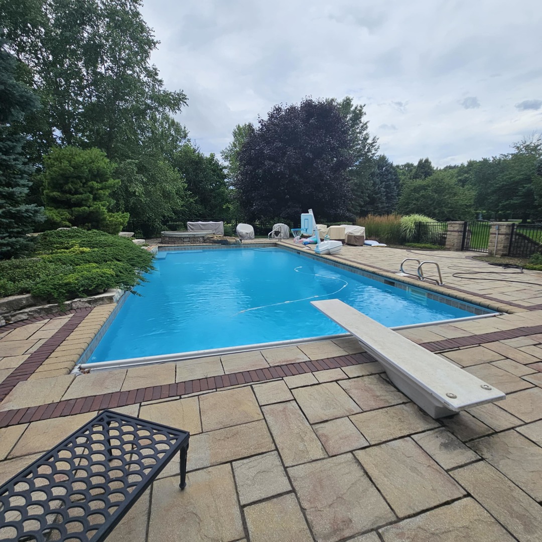 34W033 White Thorne Road