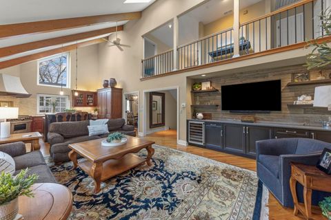 Tiny photo for 646 Highview Avenue, Glen Ellyn, IL 60137 (MLS # 12615052)