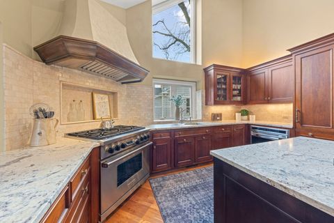 Tiny photo for 646 Highview Avenue, Glen Ellyn, IL 60137 (MLS # 12615052)