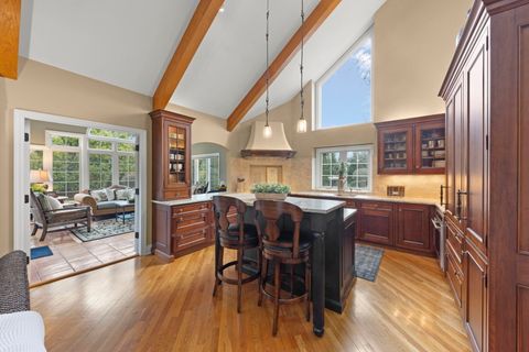 Tiny photo for 646 Highview Avenue, Glen Ellyn, IL 60137 (MLS # 12615052)