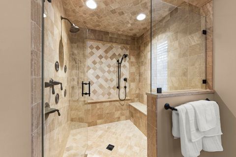 Tiny photo for 646 Highview Avenue, Glen Ellyn, IL 60137 (MLS # 12615052)