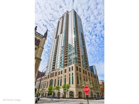 Photo of 21 E Huron Street #3204, Chicago, IL 60611 (MLS # 12681557)