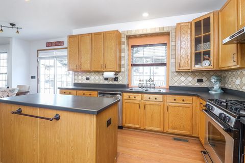 Tiny photo for 406 S Palmer Drive, Bolingbrook, IL 60490 (MLS # 12463319)