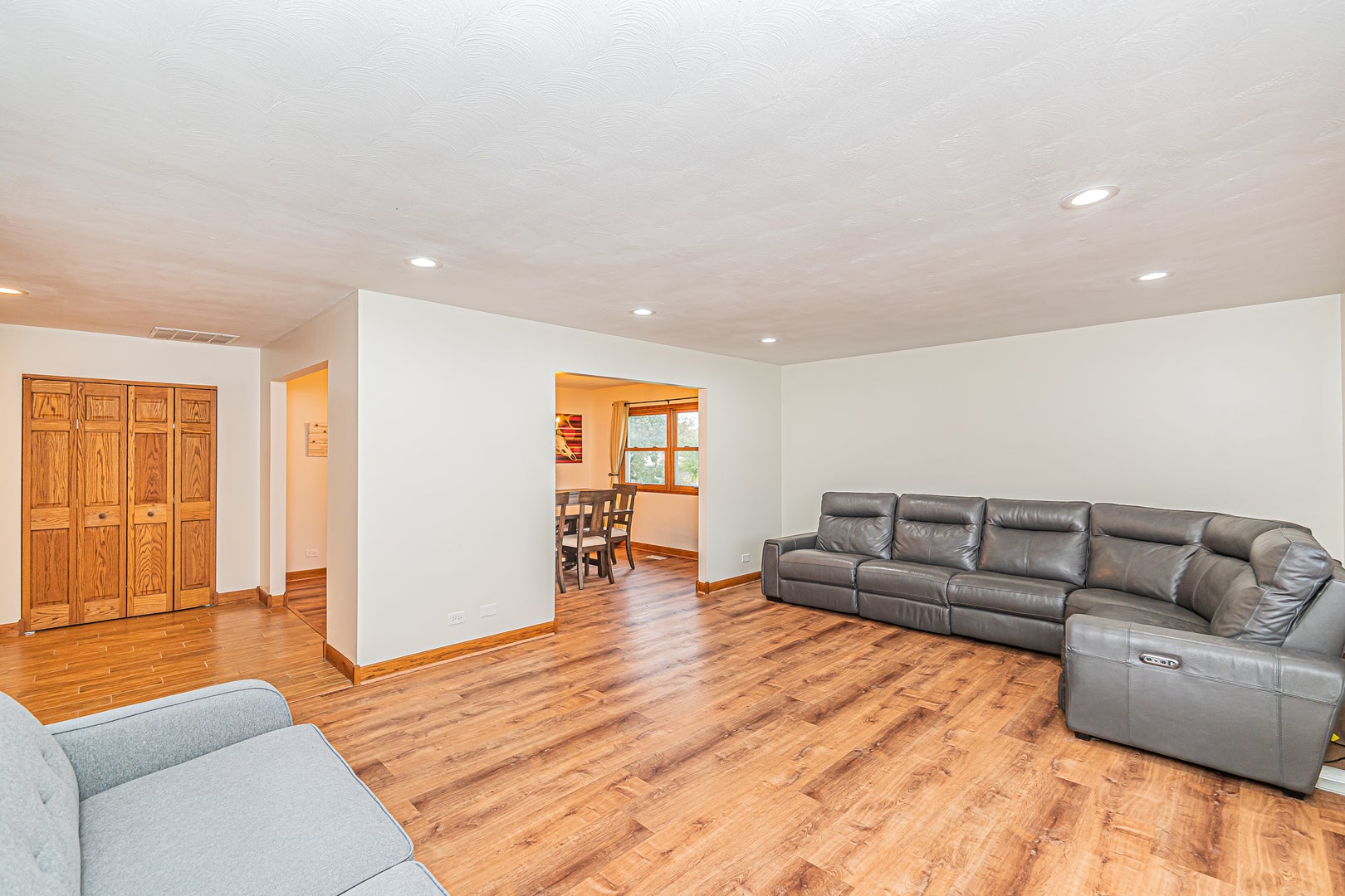 105 MENDON Lane