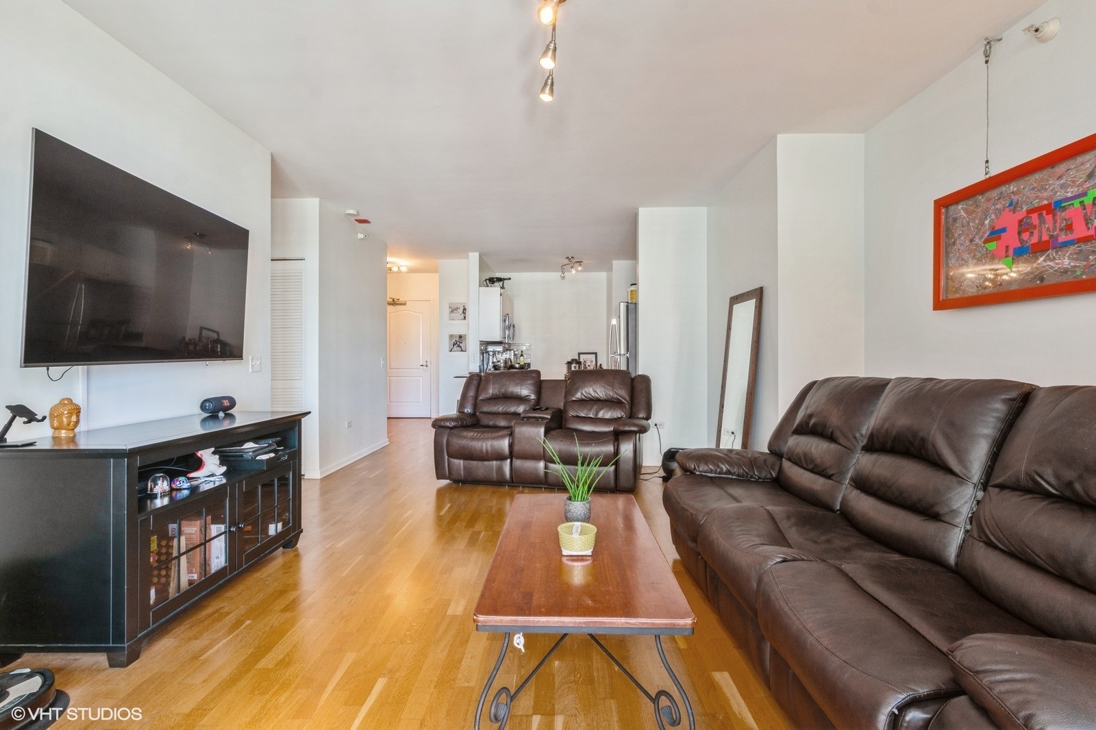 125 S Jefferson Street 1103